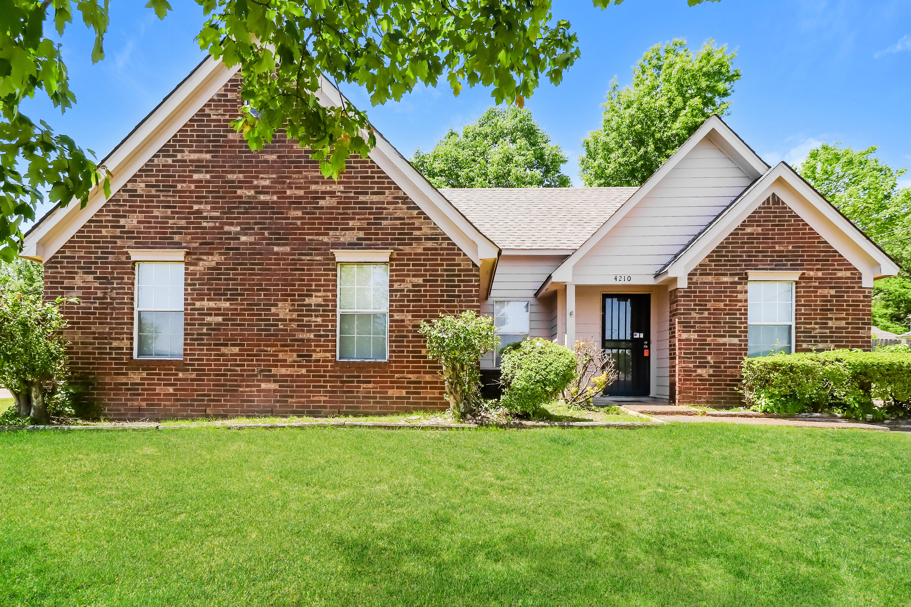 4210 Appian Dr Memphis, TN 38128